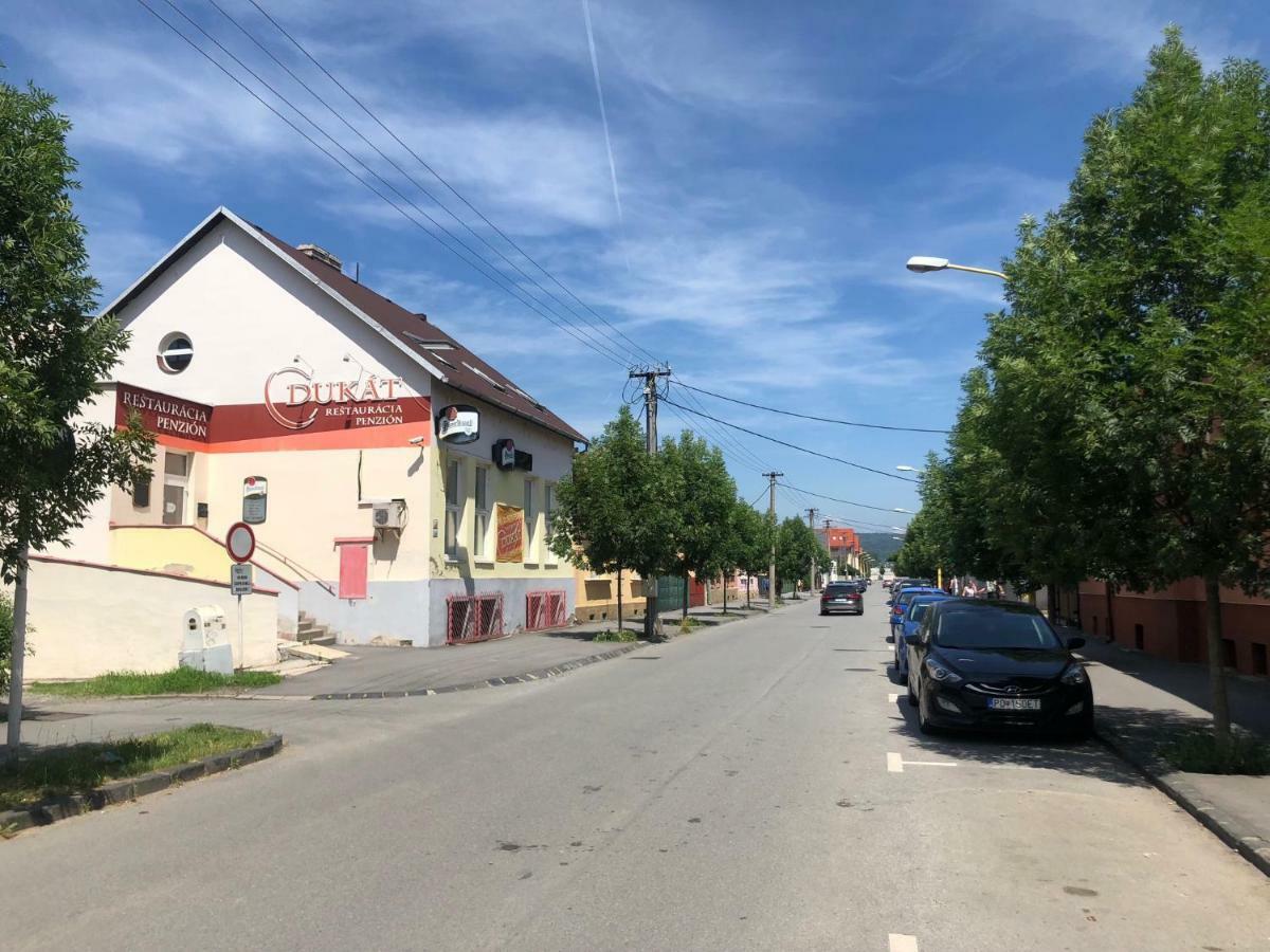 Penzion Dukat Presov Bagian luar foto